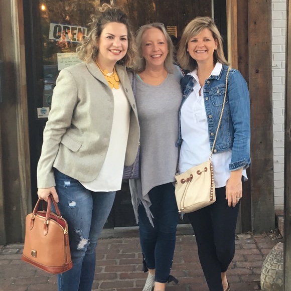 Meet the Posher - Picture 2 of 3